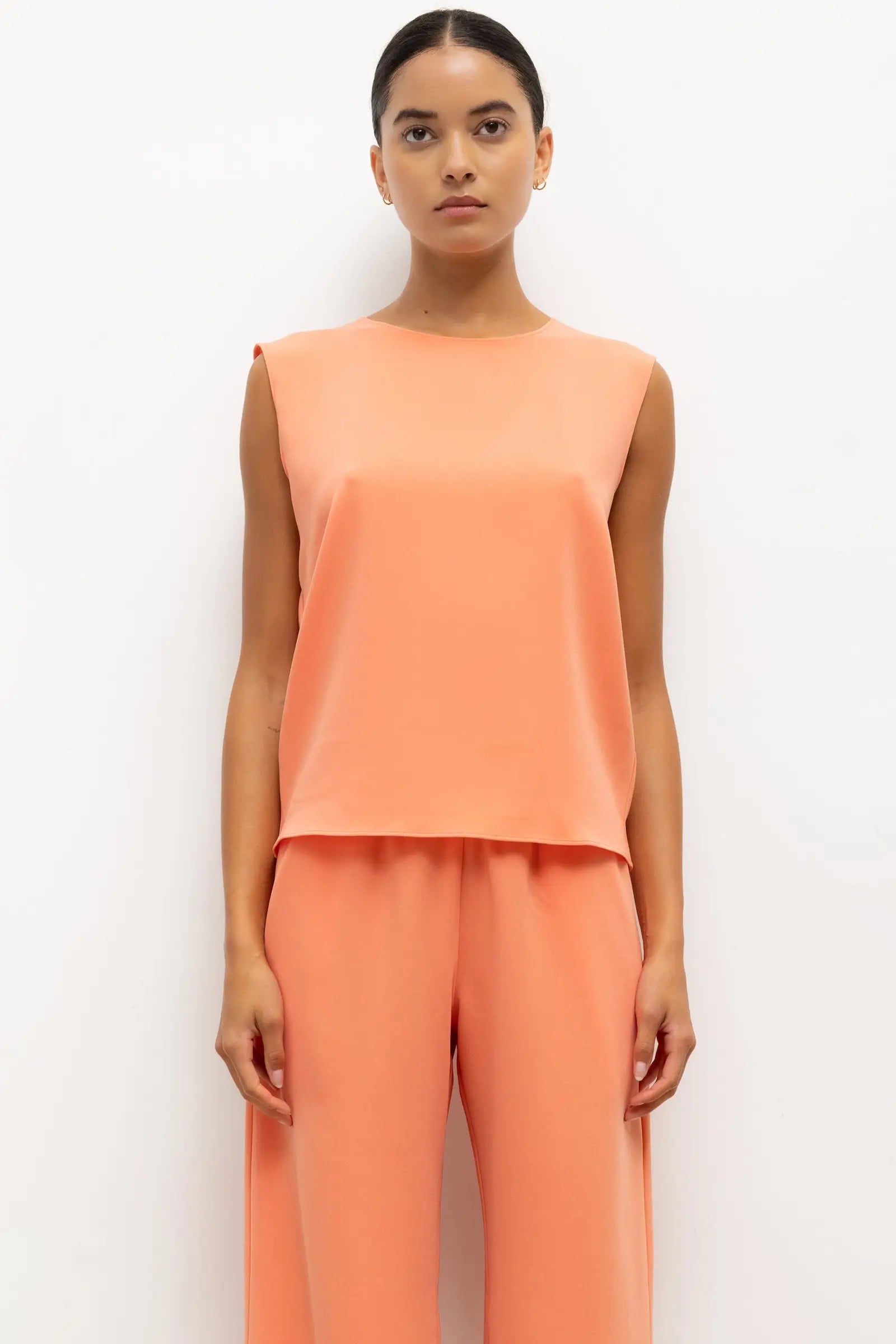 Arielle Sleeveless Crew