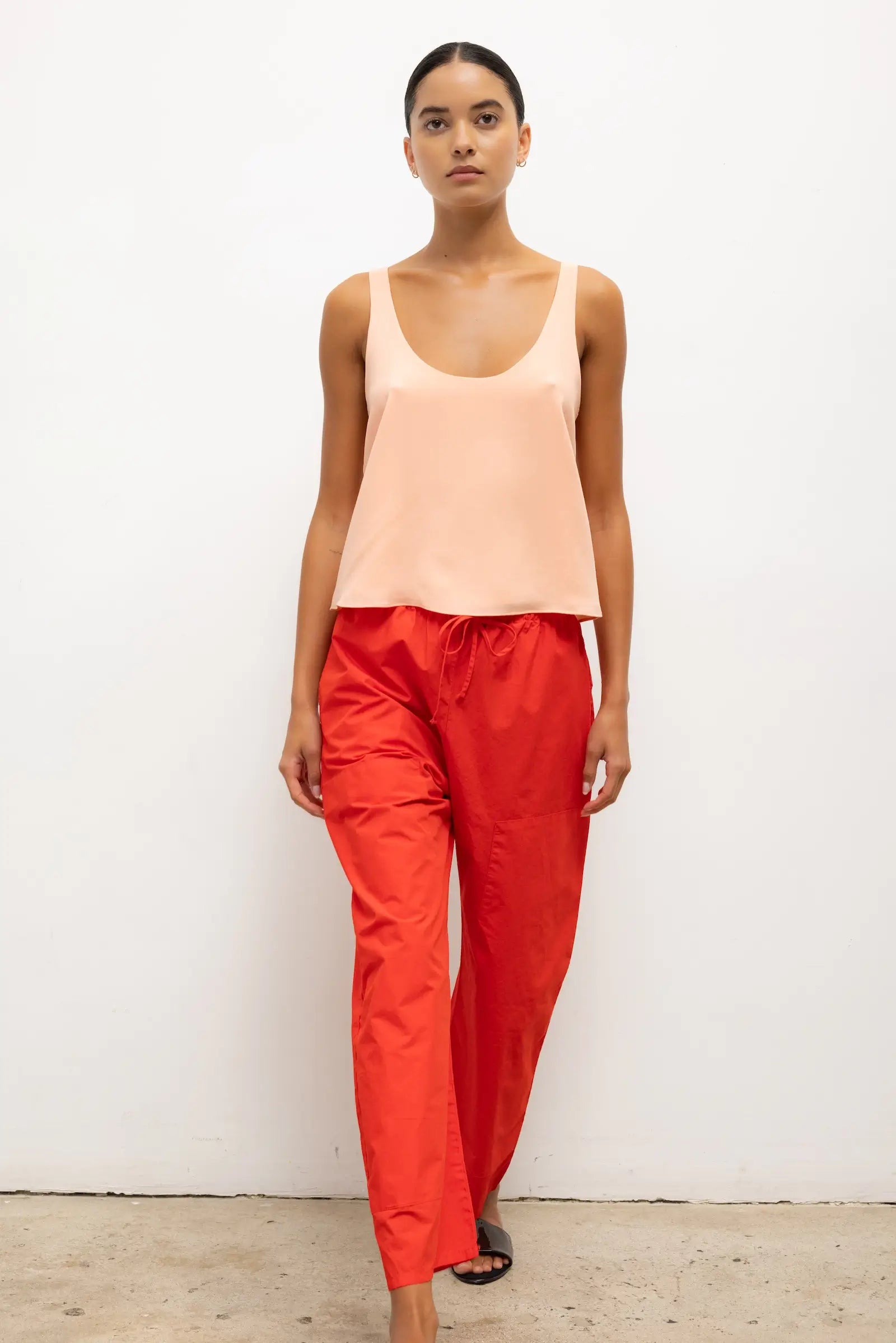 Ari Scoop Tank