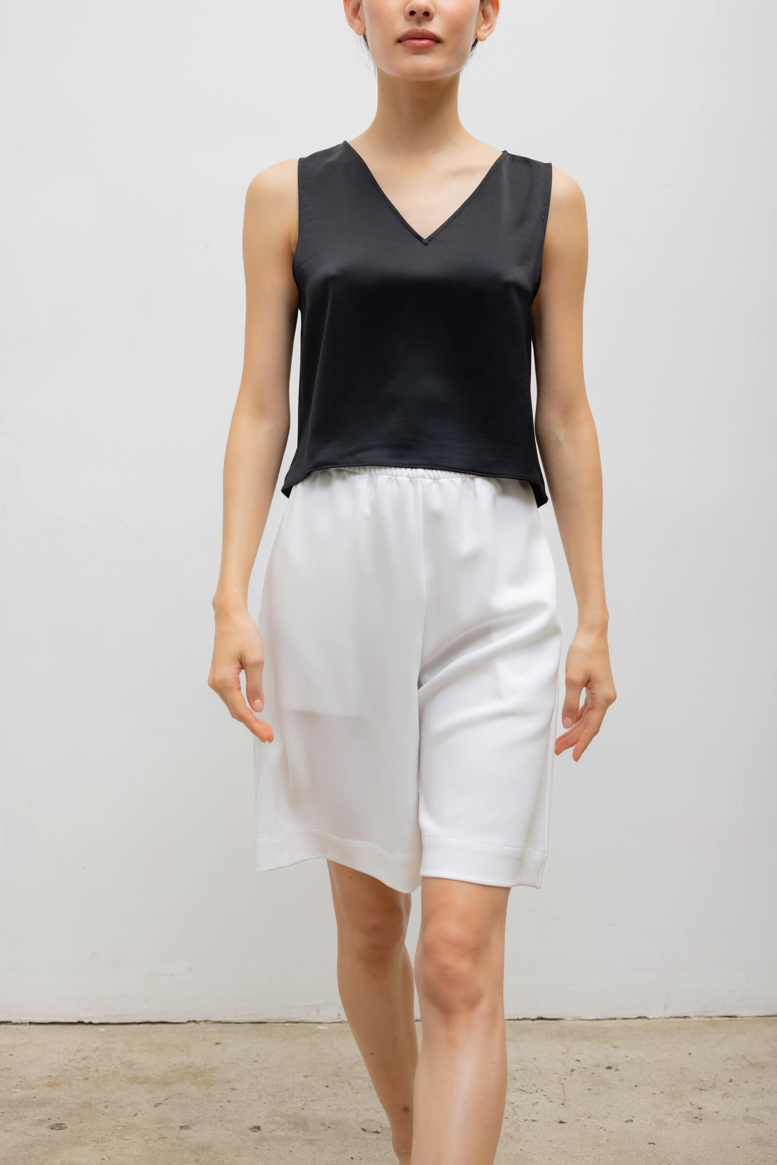 Barb V Neck Shell