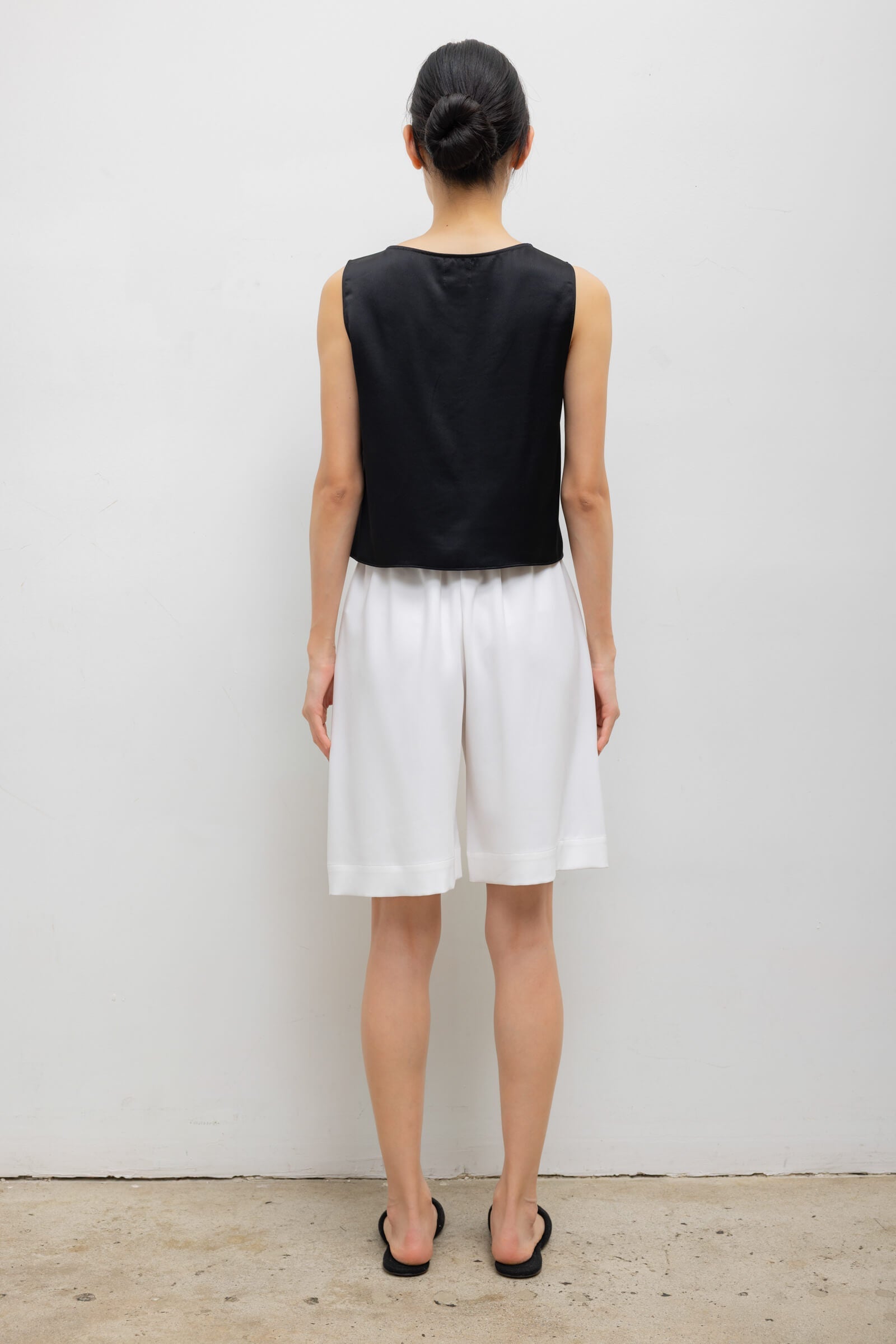 Barb V Neck Shell