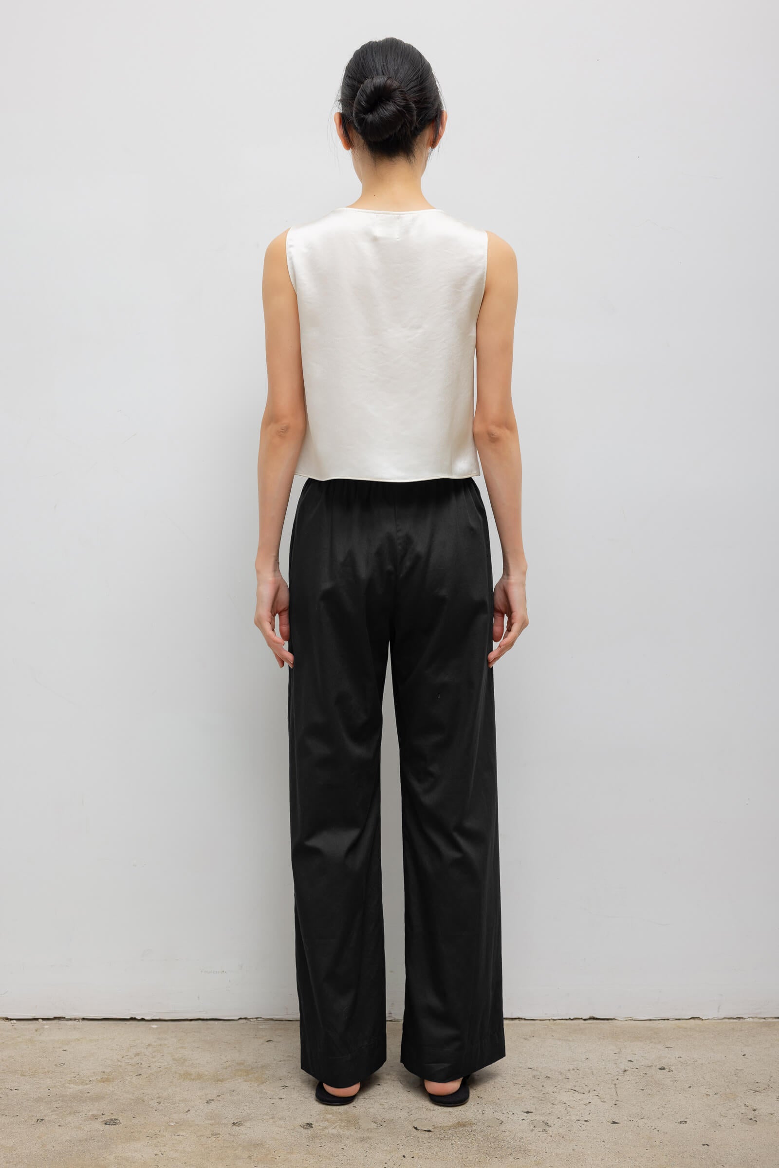 Barb V Neck Shell