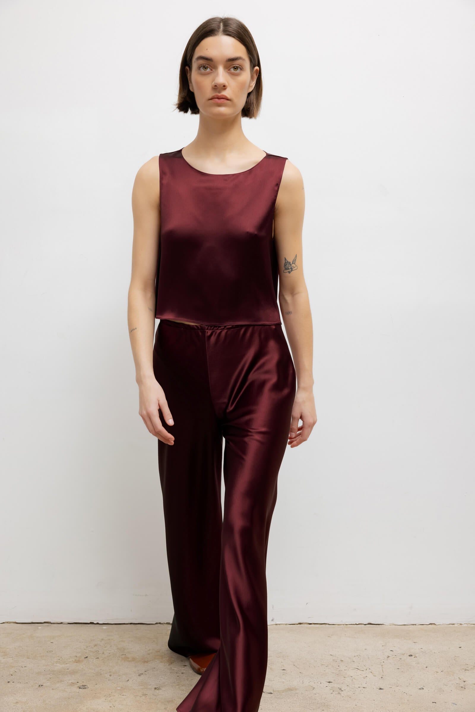 Barb Crop Sleeveless Crew