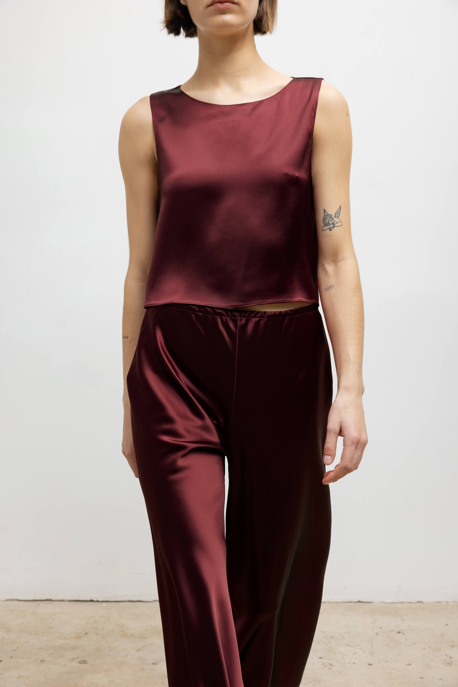 Barb Crop Sleeveless Crew