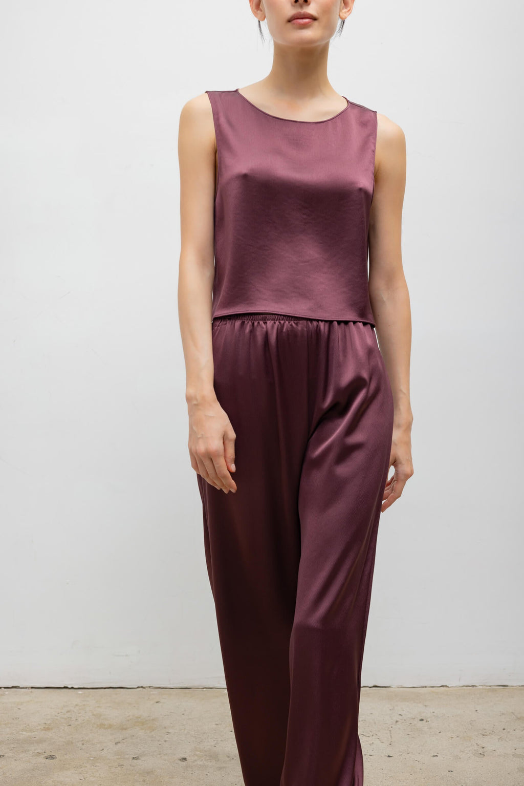 Barb Crop Sleeveless Crew