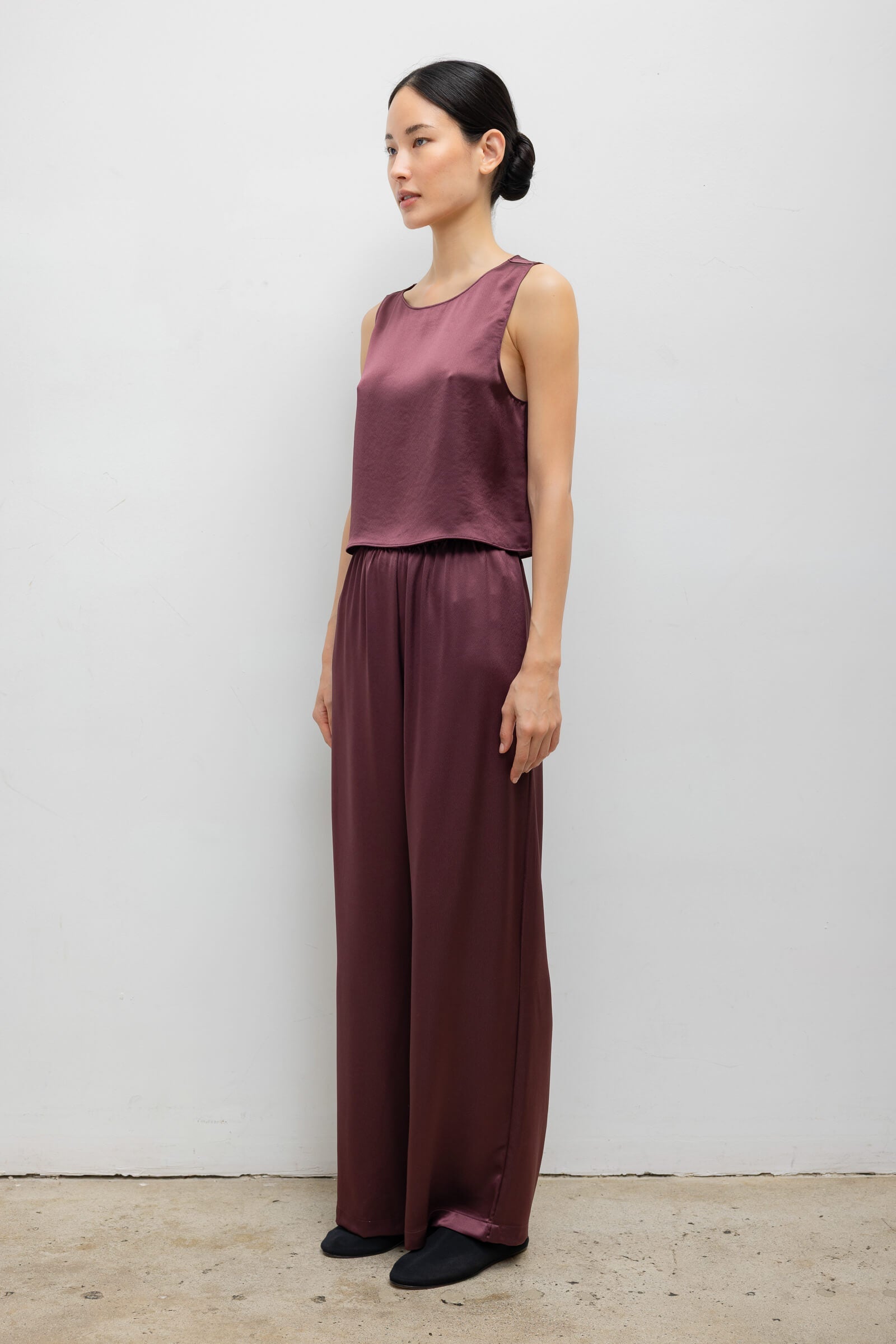 Barb Crop Sleeveless Crew