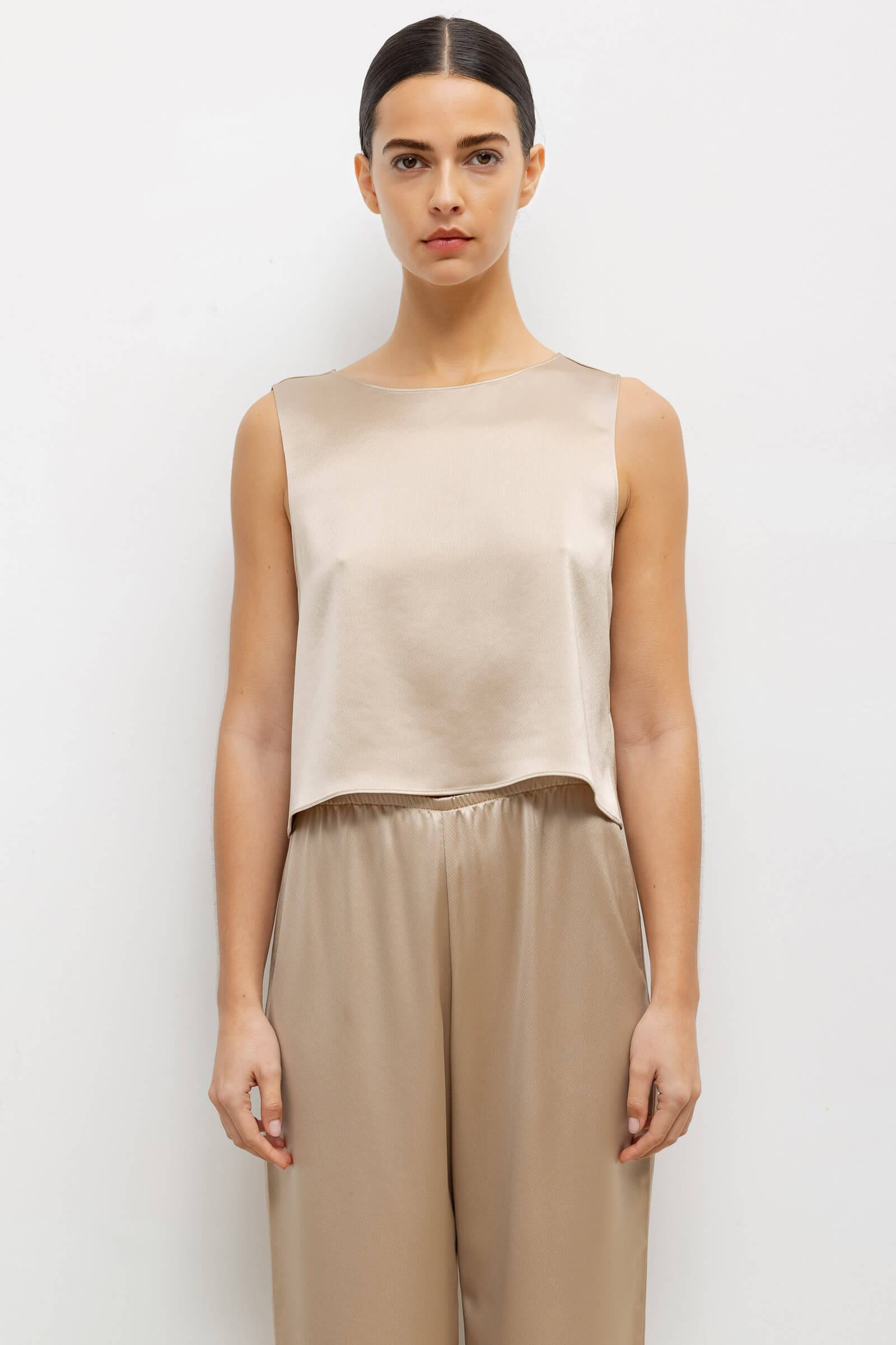 Barb Crop Sleeveless Crew