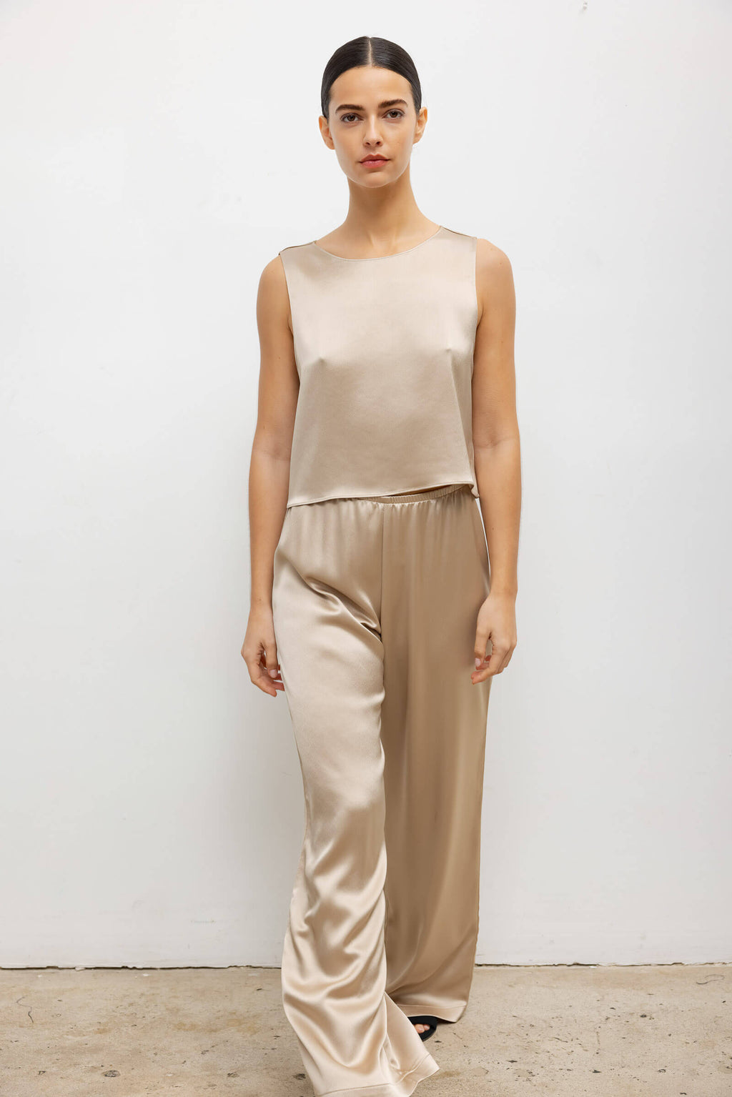 Barb Crop Sleeveless Crew
