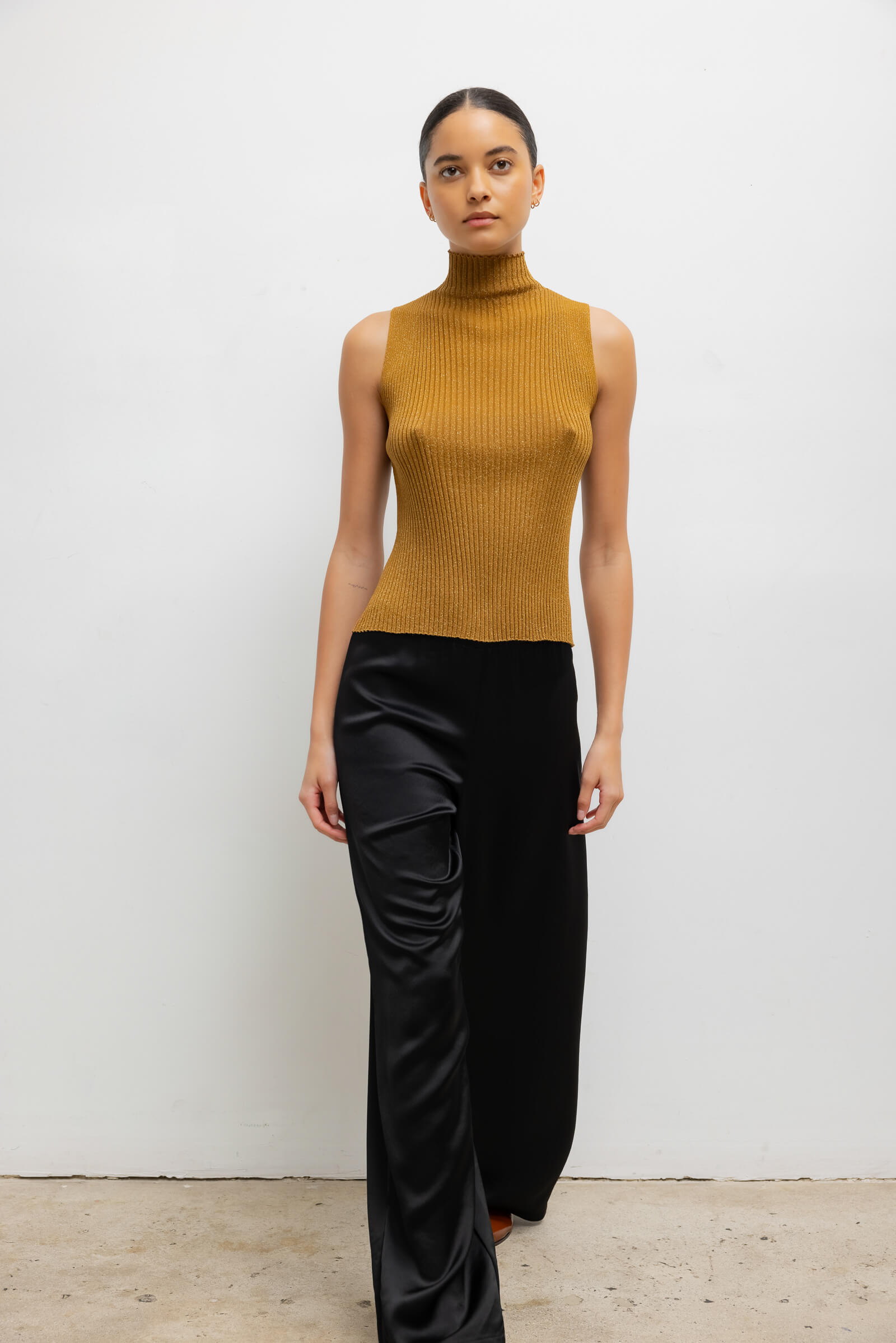 Blake Rib Sleeveless Turtleneck