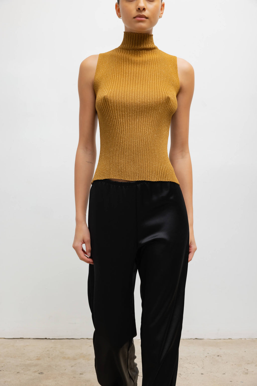 Blake Rib Sleeveless Turtleneck