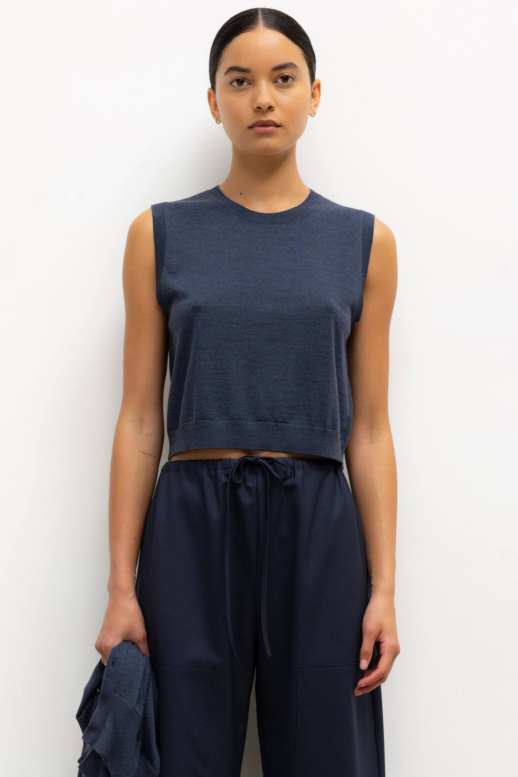 James Sleeveless Crew