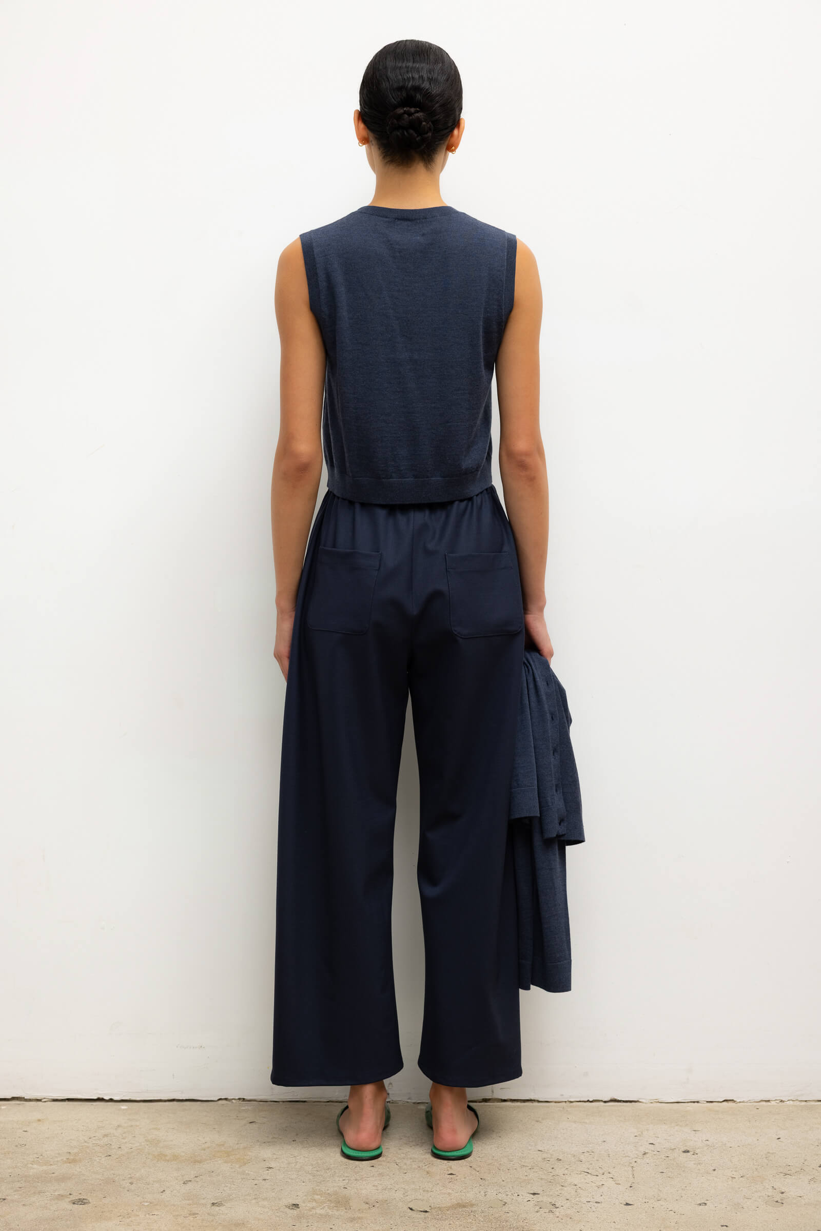 James Sleeveless Crew