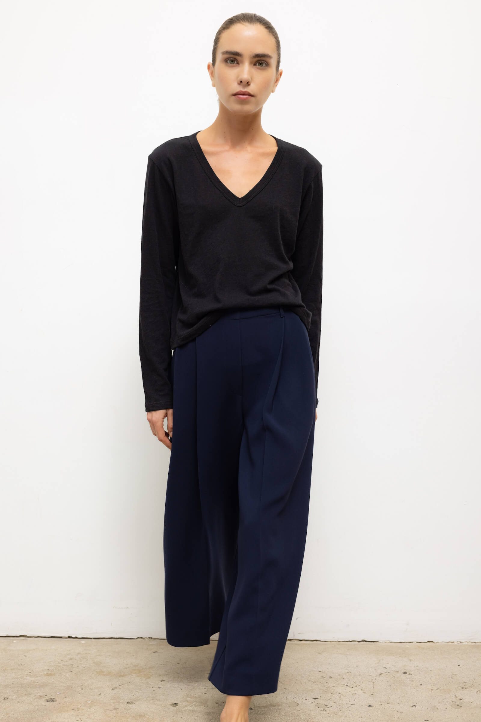 Laura V Neck Long Sleeve