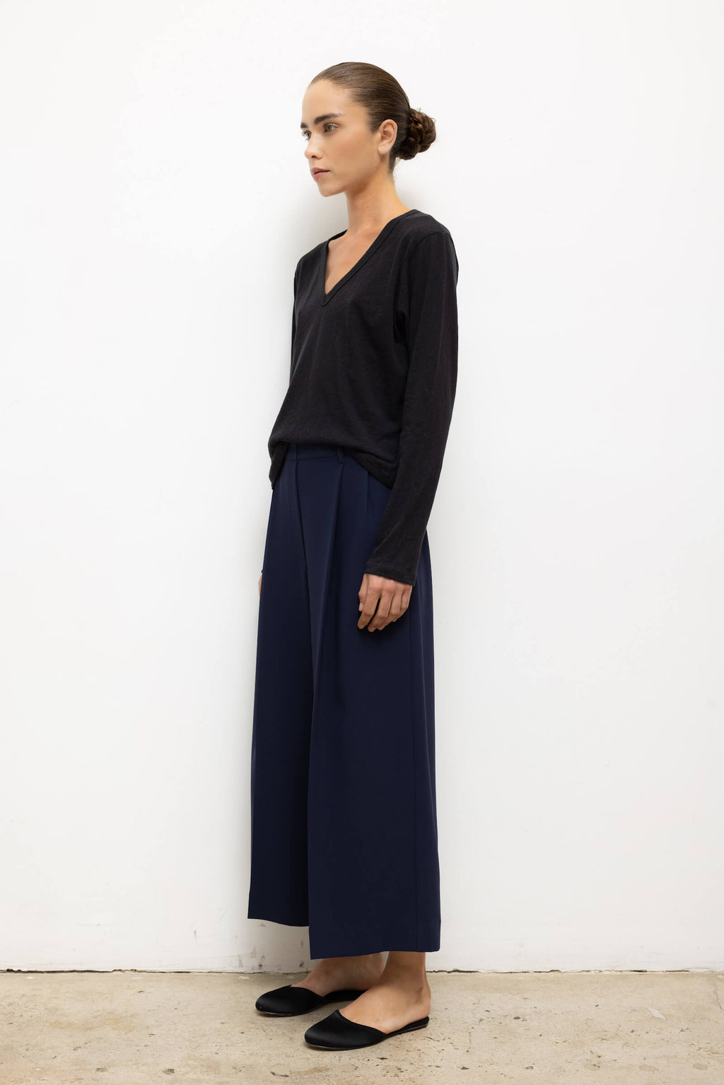 Laura V Neck Long Sleeve