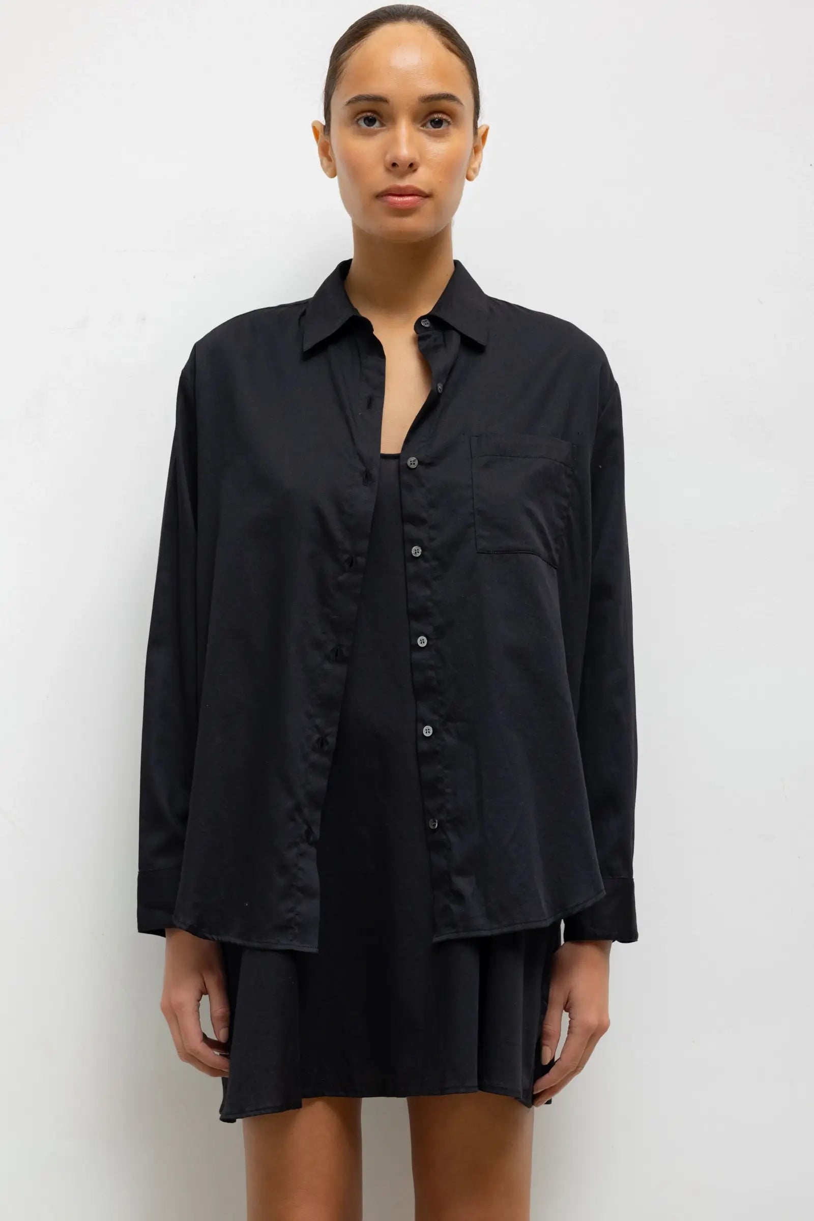 Yoko Classic Button Down