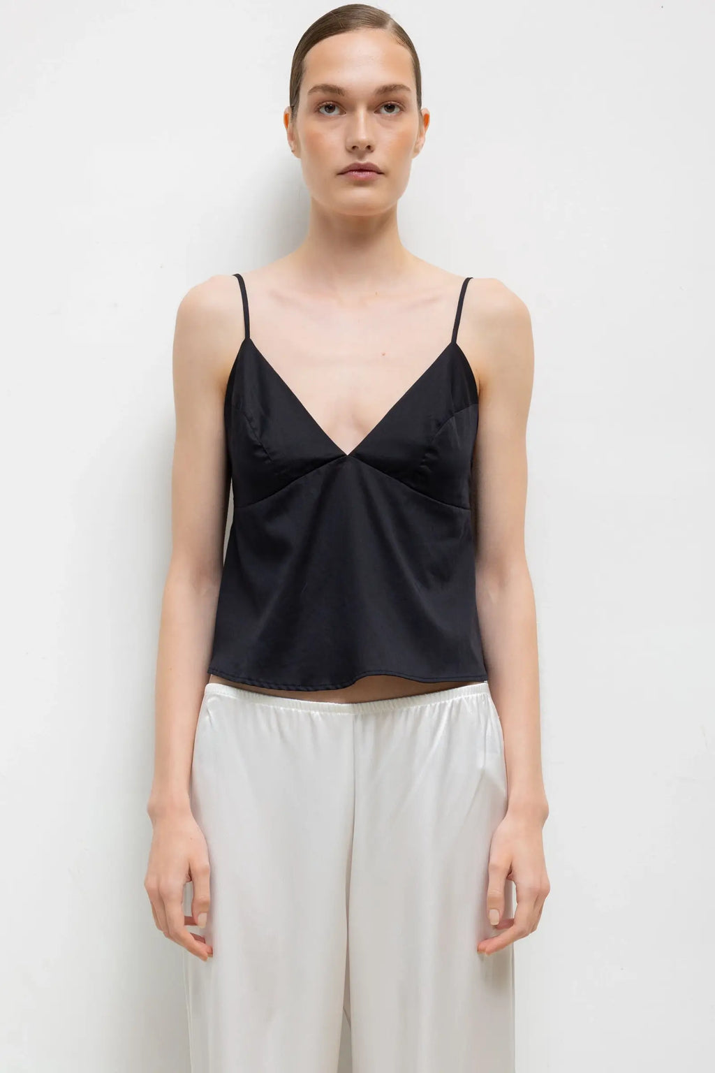 Yoko Triangle Tank