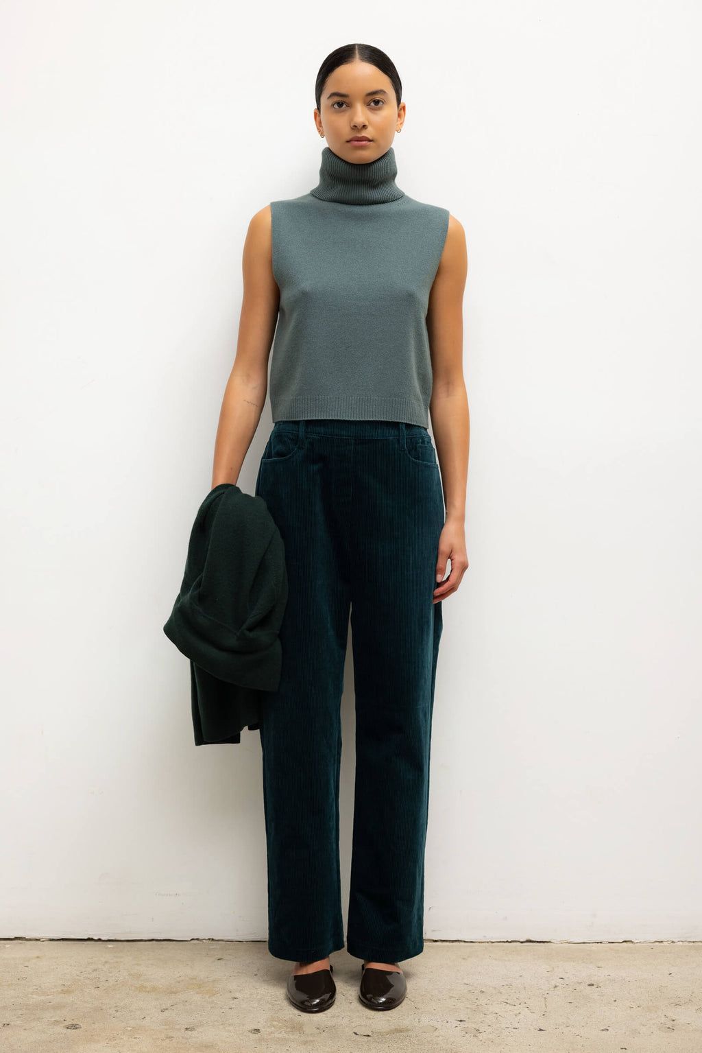 Zoe Sleeveless Turtleneck