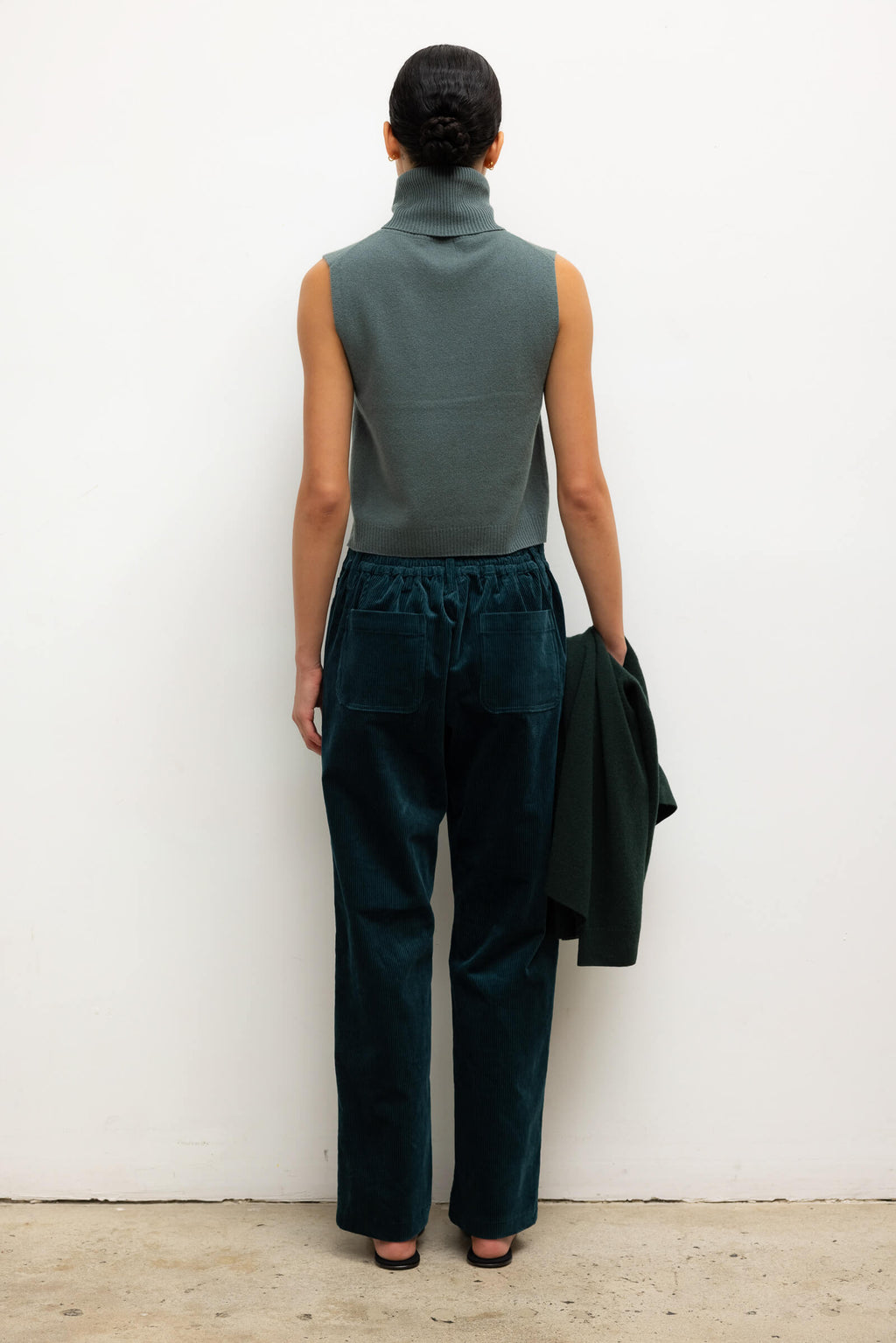 Zoe Sleeveless Turtleneck