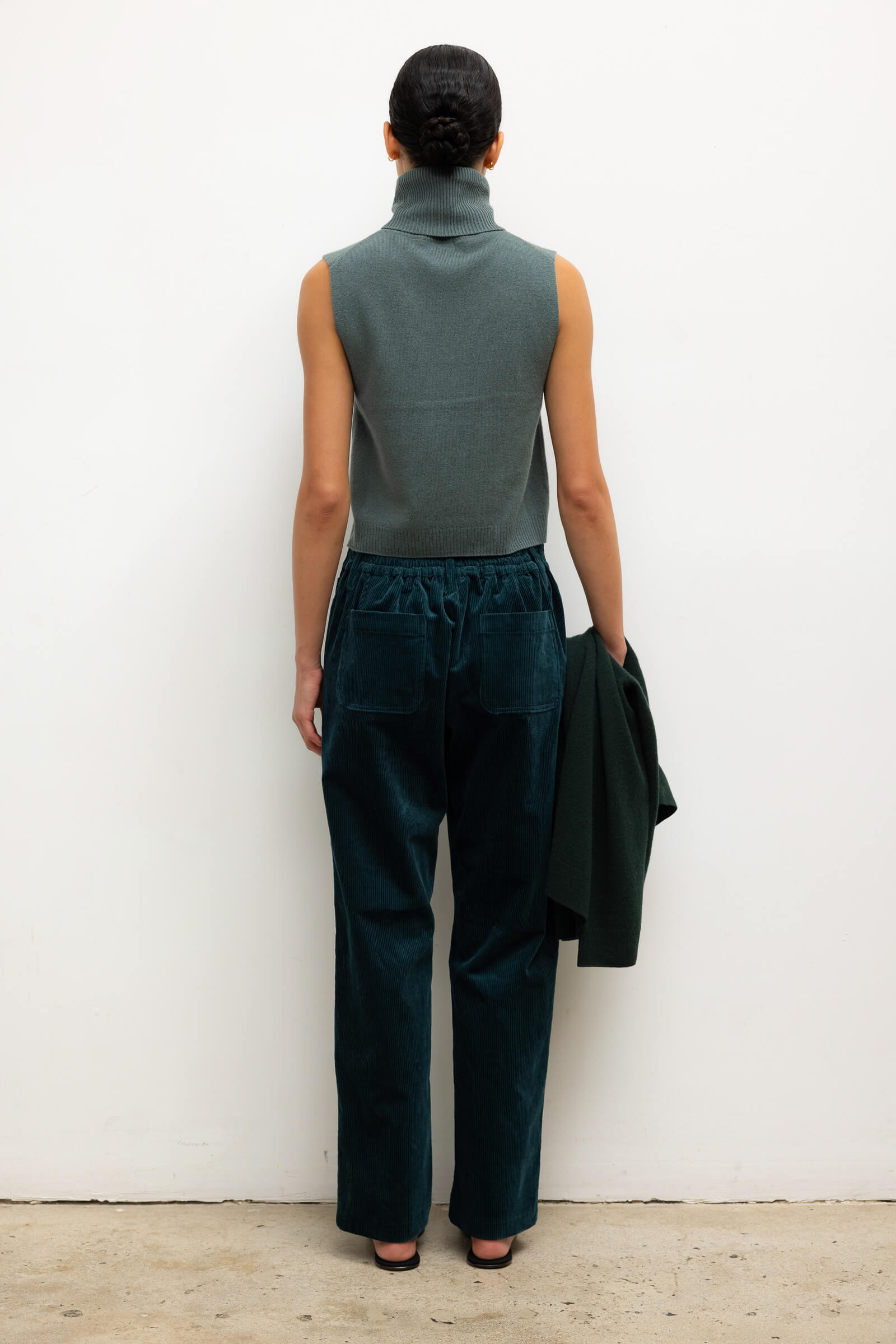 Zoe Sleeveless Turtleneck
